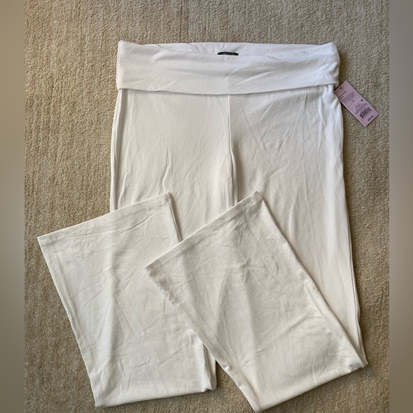 Mid-Rise Foldover Flare Leggings -Wild Fable - Picture 2 of 6